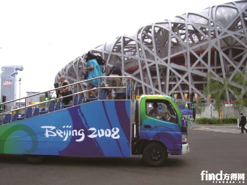2008年4月欧马可被指定为“好运北京”国际马拉松以及北京奥运会马来松、赛艇、皮划艇三大赛事的摄影专用车