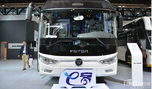 福田欧辉在北京道路运输展上展示的唯一一款柴油车“e客”BJ6122系列城间客车，该车搭载了康明斯ISG发动机