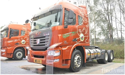 联合卡车2015款U400 6×4 LNG K金版牵引车