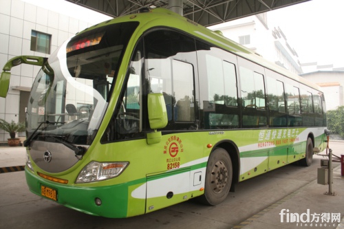 2-绿色车身的快充纯电动公交车于2012年7月投放