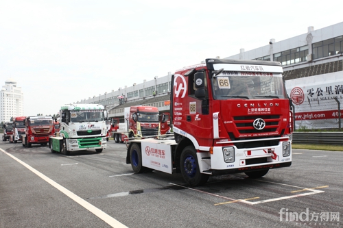 红岩汽车首次参加国际标准卡车赛事3