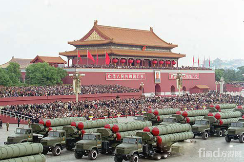 阅兵倒计时:扬我国威 93大阅兵上的钢铁脊梁 -