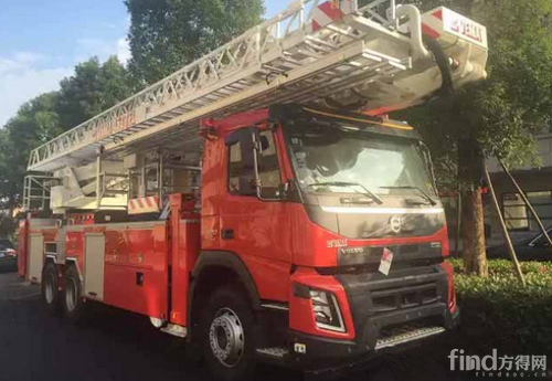 沃尔沃卡车助力登高平台消防车投入执勤_方得