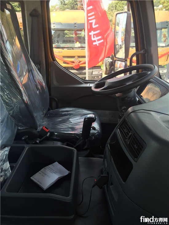 能让西上海物流一次采购100辆的重卡 长啥样啊