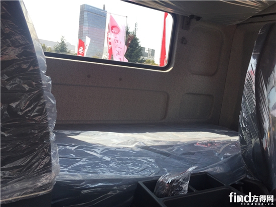 能让西上海物流一次采购100辆的重卡 长啥样啊