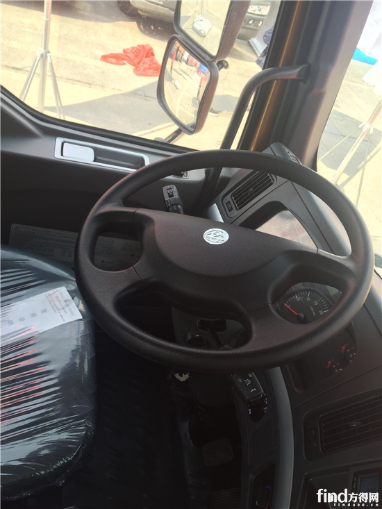 能让西上海物流一次采购100辆的重卡 长啥样啊