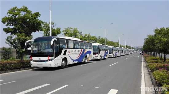 海格协力徐州外事打造苏北最大安全旅游客车公