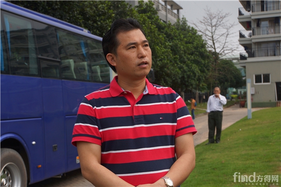 1 珠海诺恒旅游服务有限公司总经理欧庆锋给予金旅客车极大好评