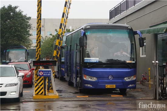 3 金旅凯歌混合动力通勤班车为远光软件提供安全、准点、高效运营保障