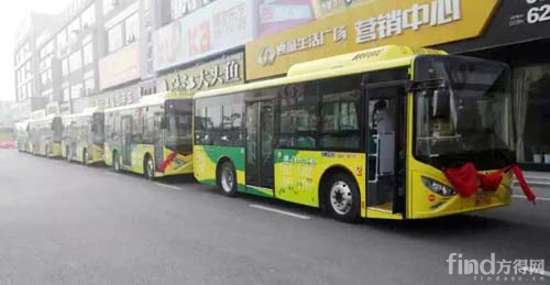 由银隆新能源生产的新能源纯电动公交车