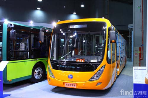 扬子江4款新能源车亮相广州，打造“快干支微”公交线网新格局2