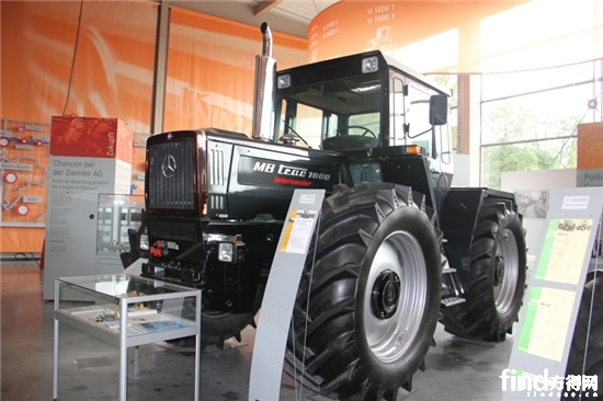 乌尼莫克MB-trac 1000拖拉机，这款农业拖拉机身上应用了乌尼莫克的工程设计 (2)2