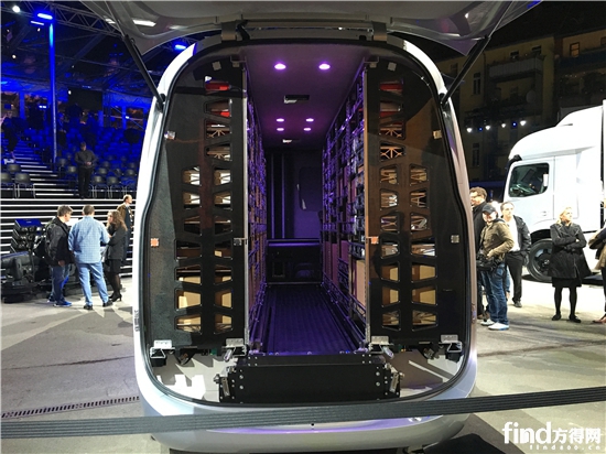 奔驰“威迅” Vision Van概念车，定位于纯电动VAN类轻型商务车，用于城市末端物流配送 (4)