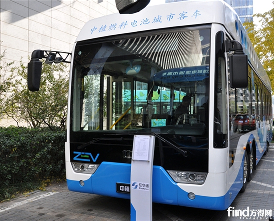 中植新能源与亿华通联合开发的12米氢燃料电池城市公交车