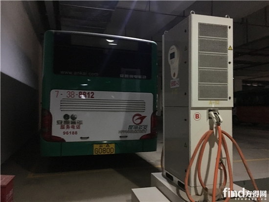 【调查】昆明大量纯电动公交车疑似被闲置   这究竟怎么一回事？ (16)