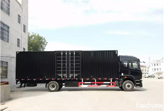 华菱推出的9米6货箱4X2载货车