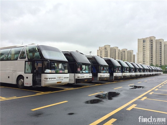 青年客车再出发 实力服务两会_方得网_最专业