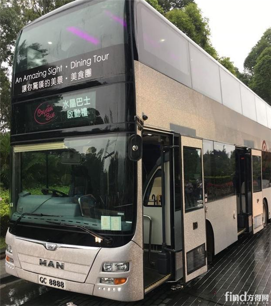 香港首辆水晶巴士登场2