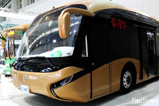 国产银隆新能源13米机场摆渡车