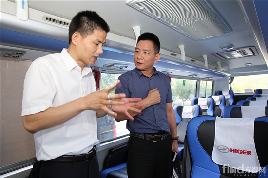 嘉宾详细了解海悦客车和海格G-BOSIII代智慧运营系统