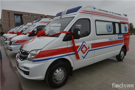 青海捐赠V80救护车队