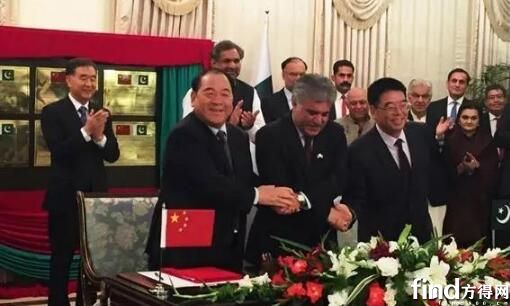 中国重汽与海外公司签合作协议 (1)