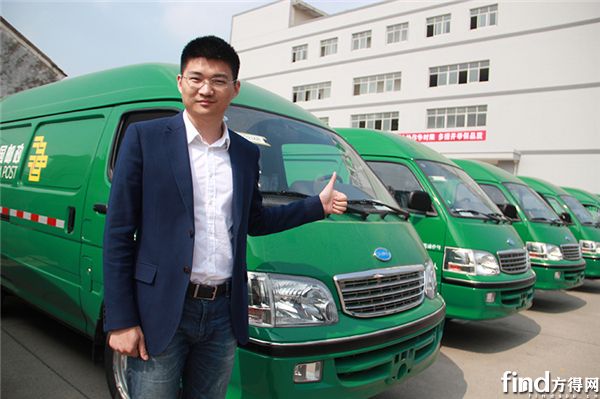 南京金龙轻型车事业部营销公司区域销售总监季海峰为新车点赞