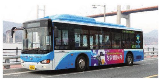 海格客车驶上韩国街头 (2)