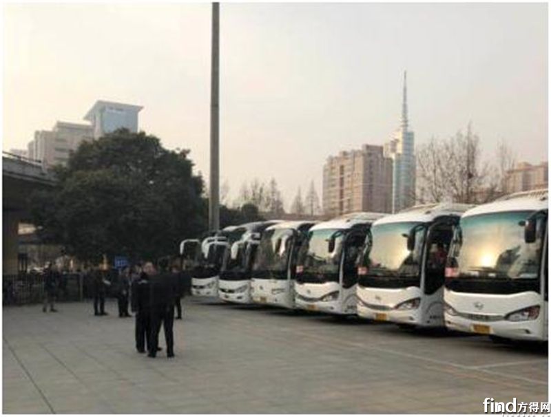 28台海格客车服务河南政协会议 (2)