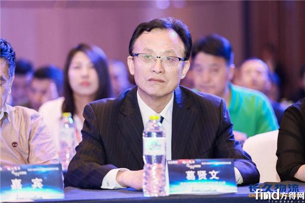 长久中置轴轿运车喜获三千台大单