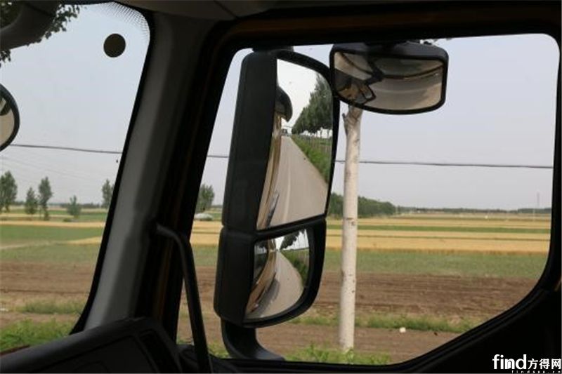 多项升级优化 图解2018款乘龙H7驾驶室5