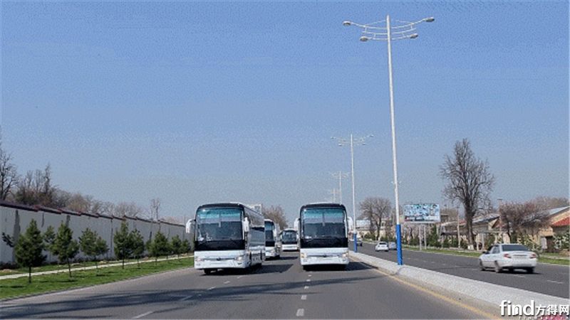 总统督办乌兹别克最大批量168台宇通大巴成功交付3