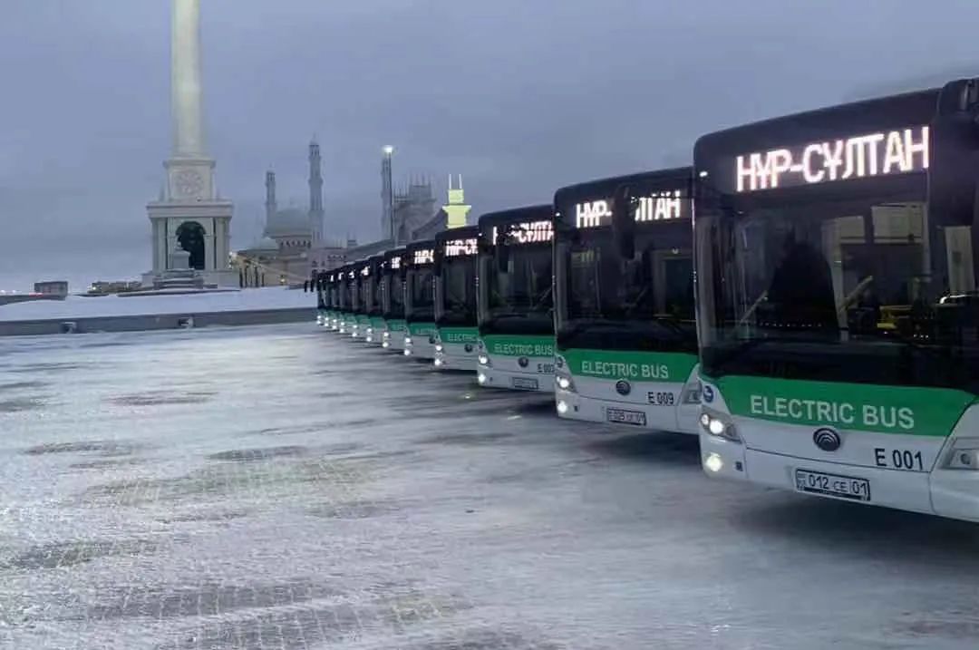 出口哈萨克斯坦的宇通E12纯电动客车