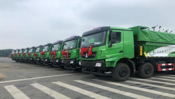 批量北奔重卡城市渣土车交付扬州