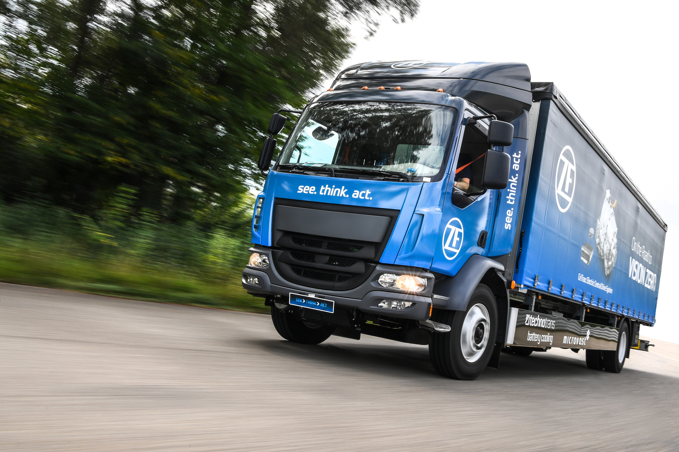 2-4_ZF_E-Mobility_CeTrax_Truck