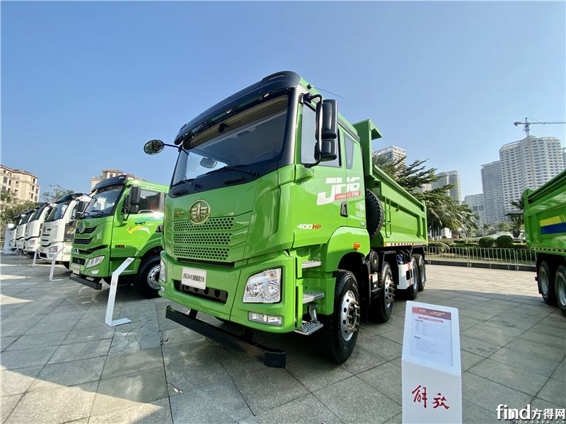 JH6 8×4 领航版渣土车