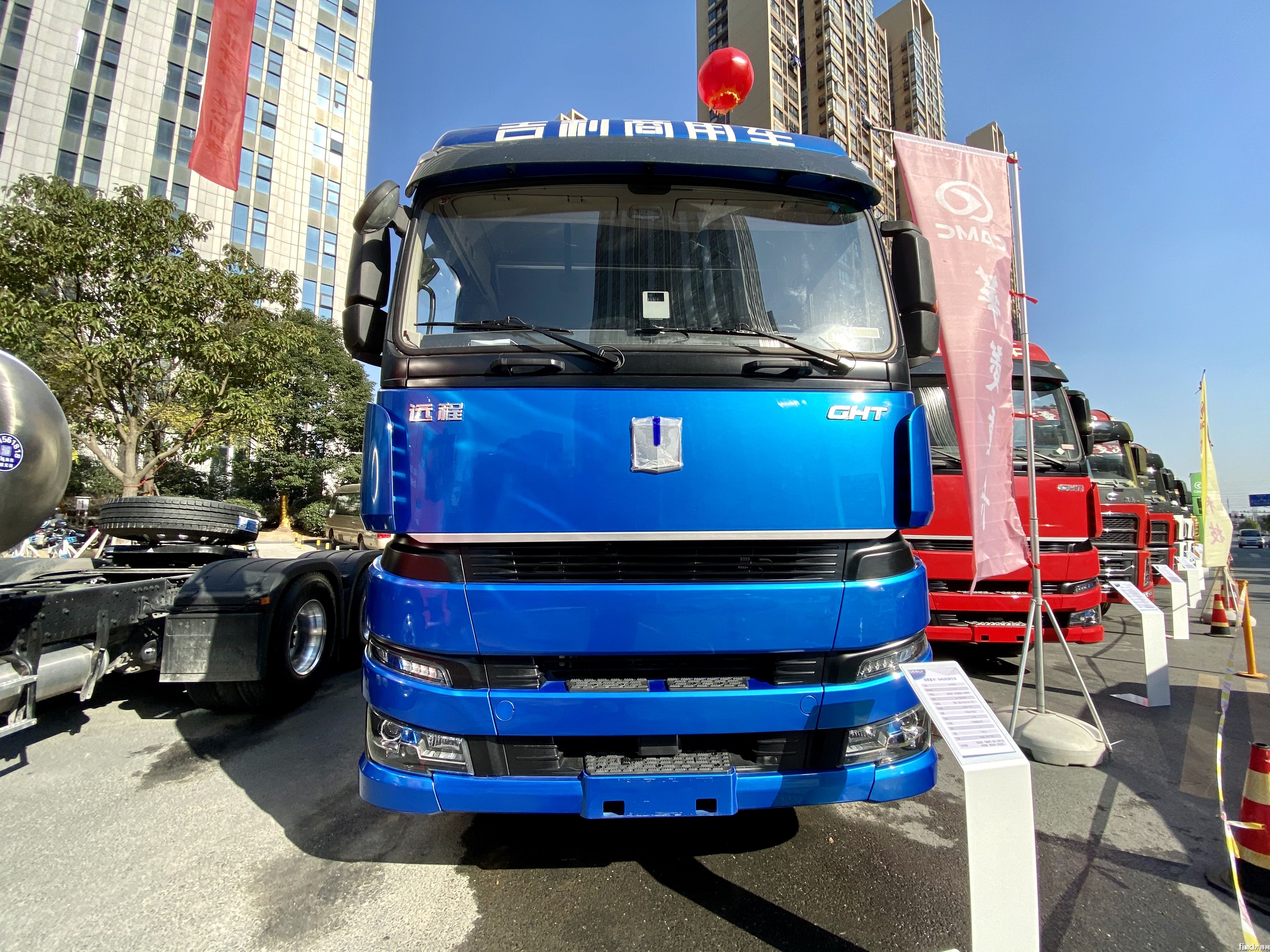 远程重卡：6×4LNG牵引车1