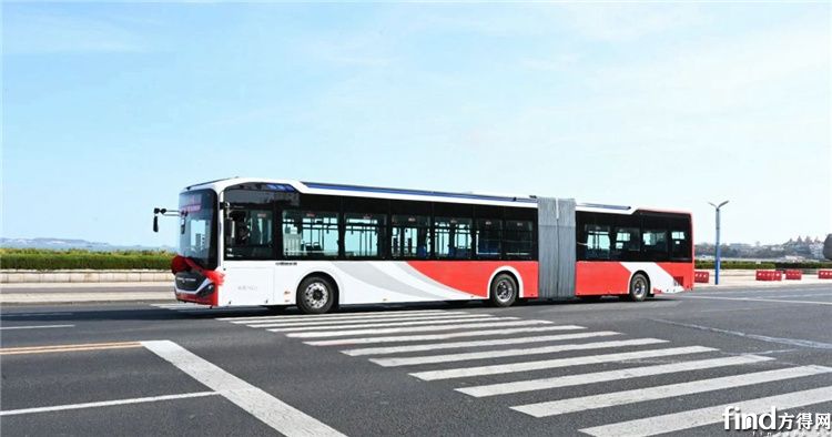 在国内投入运营的中通新N系18米新能源公交