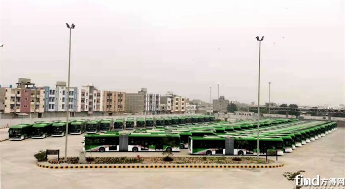 1停靠在巴基斯坦的中通BRT