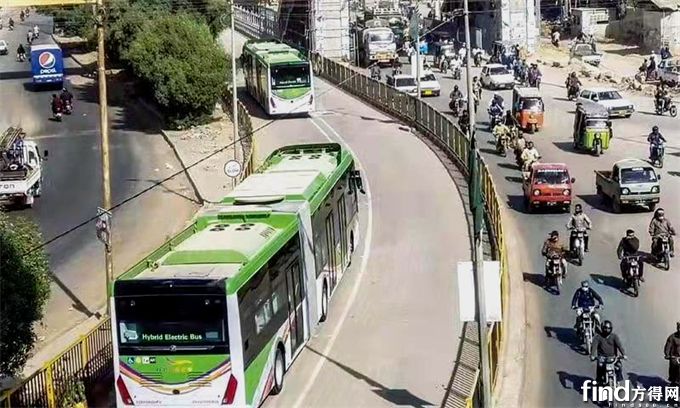 运营在卡拉奇的中通BRT。