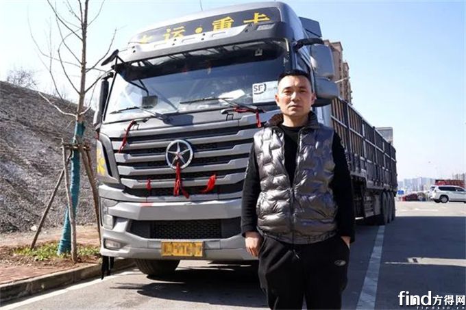 从邂逅到情缘，樊凯旋与大运重卡一路相伴