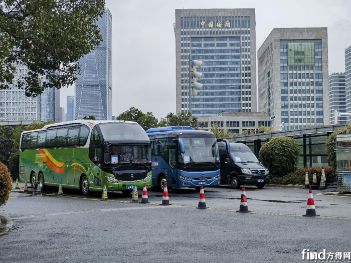 亚星客车亮相旅游客运自律大会！重点介绍这4款产品