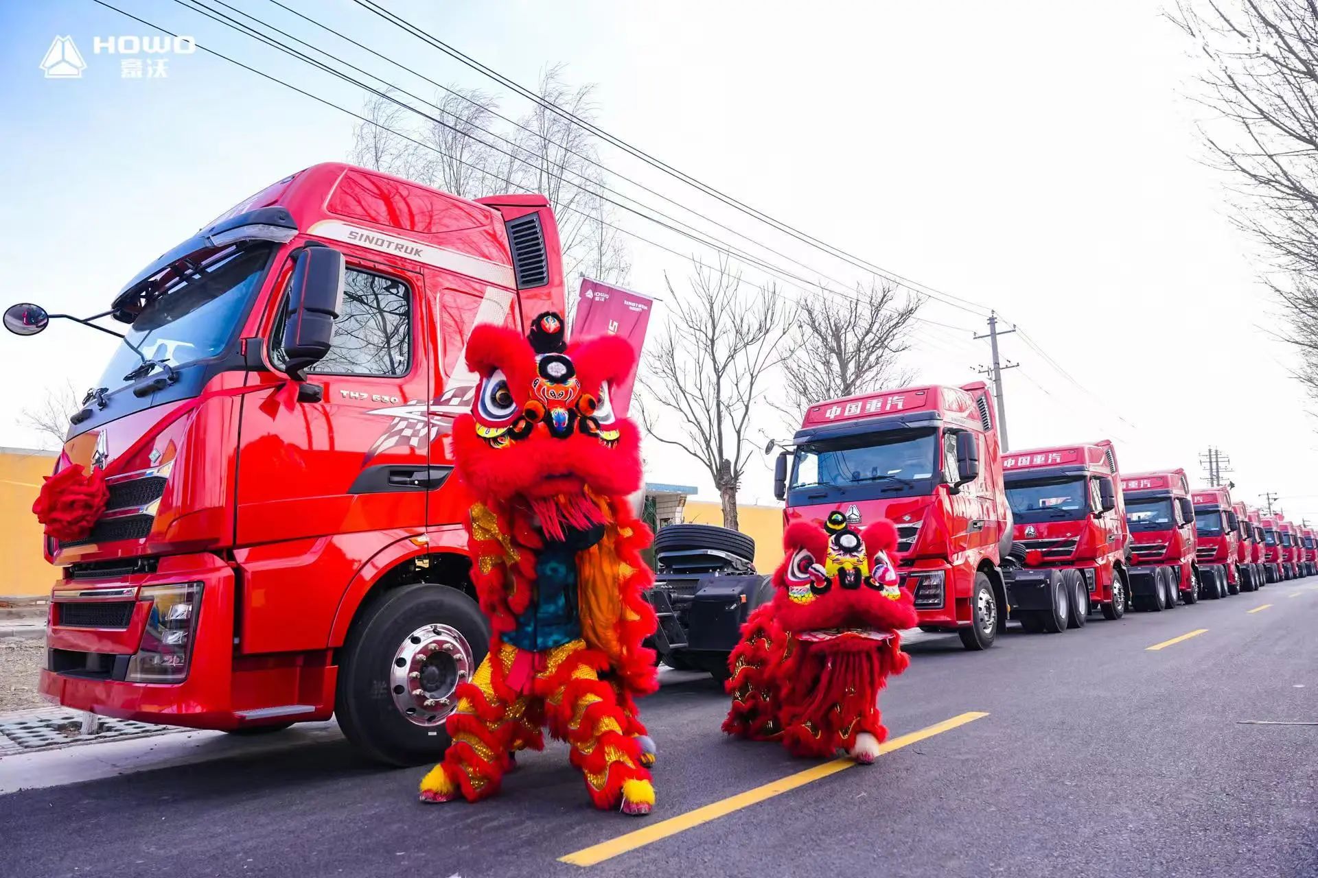 首批200台+战略签约500台 豪沃重卡宁夏实现交车