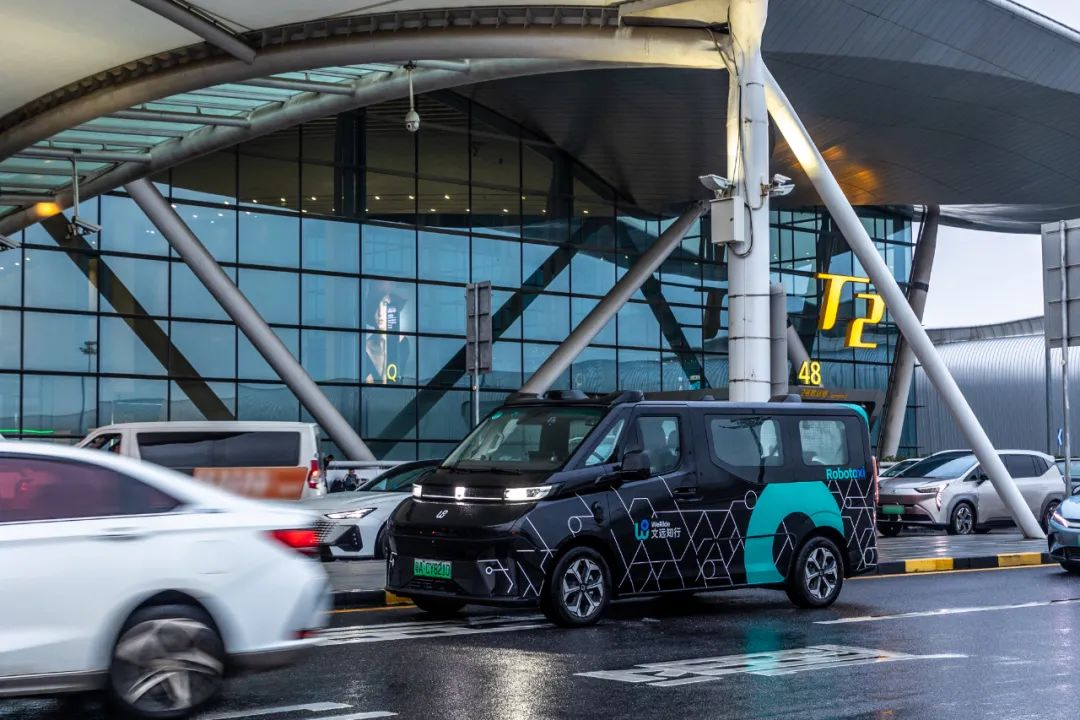 基于远程超级VAN车型打造的Robotaxi在广州核心市区开通自动驾驶出行服务