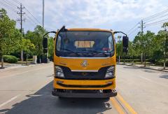 政策驱动安全升级，乘龙100K防撞缓冲车为道路作业保驾护航