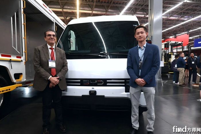 2、纯电厢式货车V9亮相墨西哥商用车展