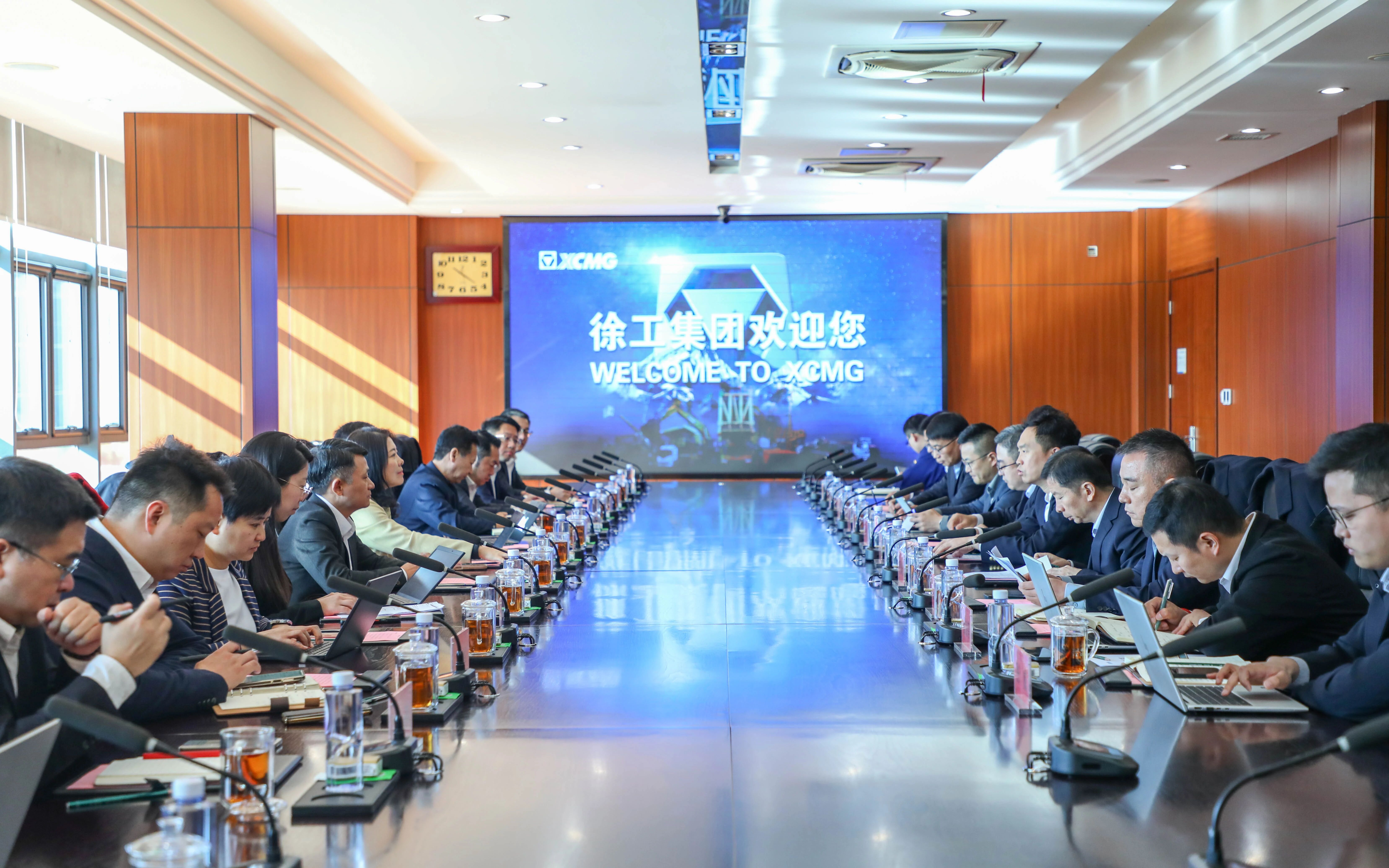 徐工集团与京东集团签署战略合作