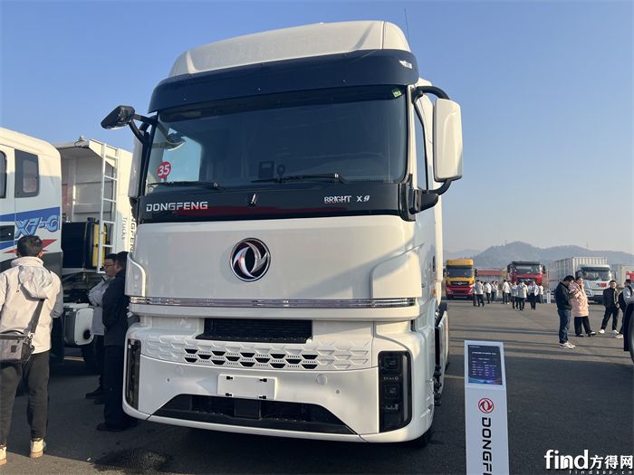 东风畅行 X9 柴油牵引车 康明斯600