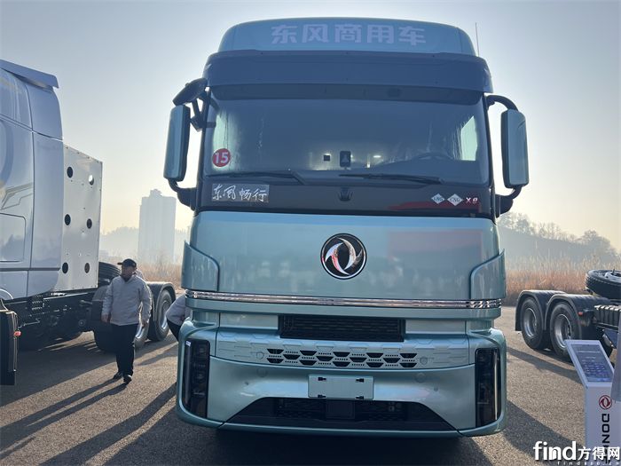 东风畅行 X9 燃气牵引车 康明斯630大马力双燃料新车型