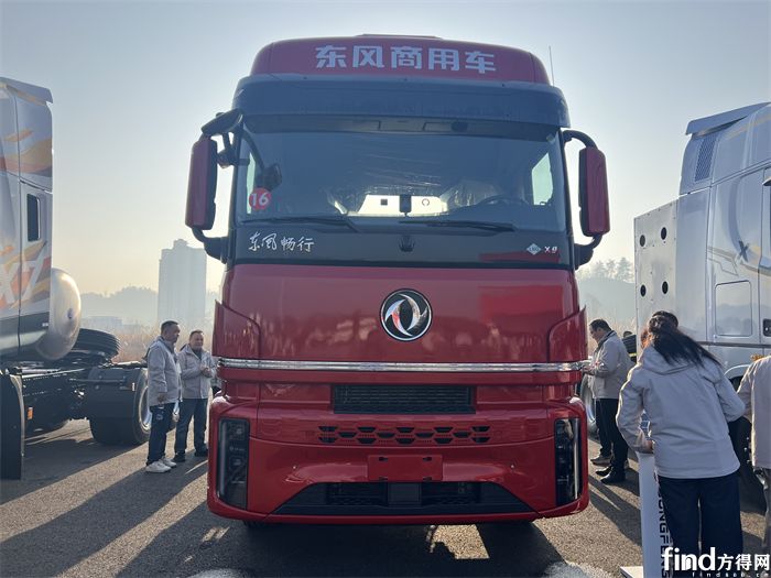 东风畅行 X9 燃气牵引车 潍柴630